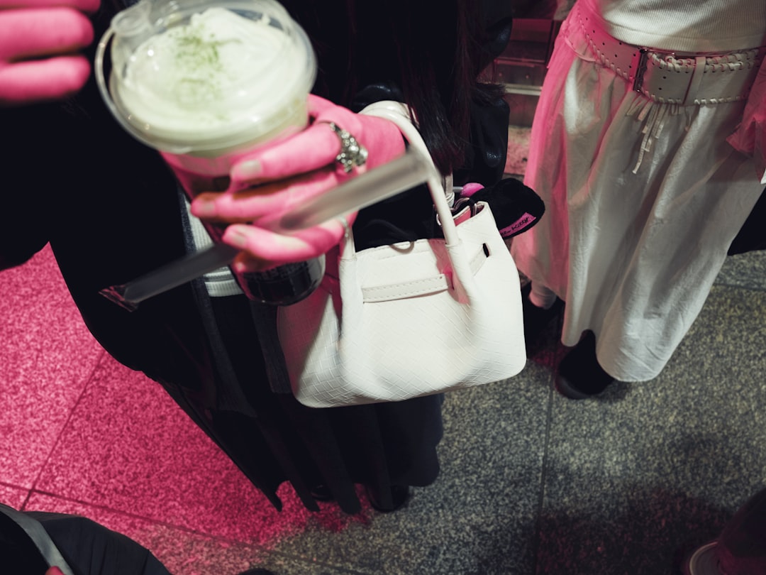 Photo white handbag